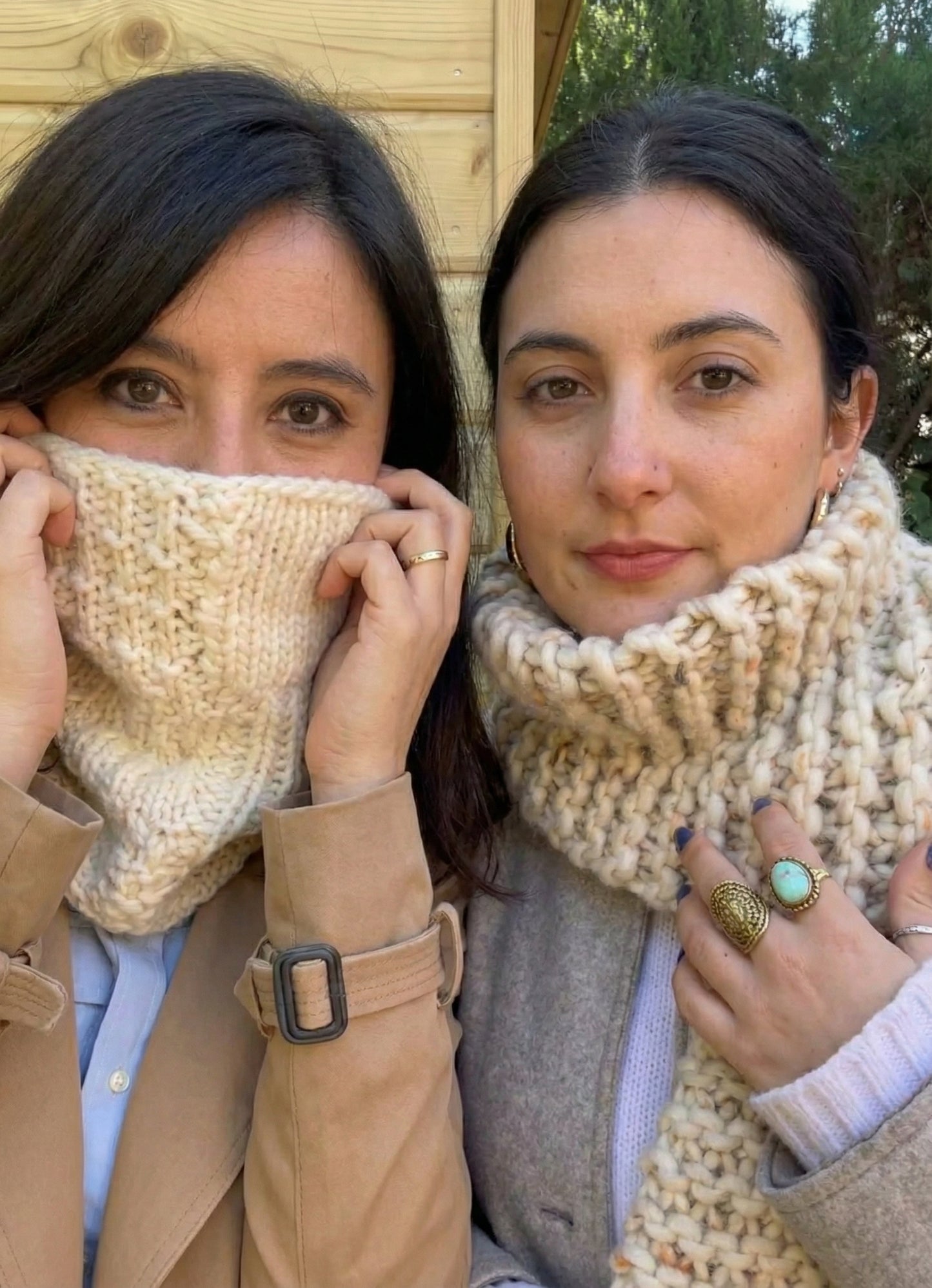 2 Kits Bundle | Knitting Stitch Sampler Kit "Make your first Snood" + Dinka Scarf