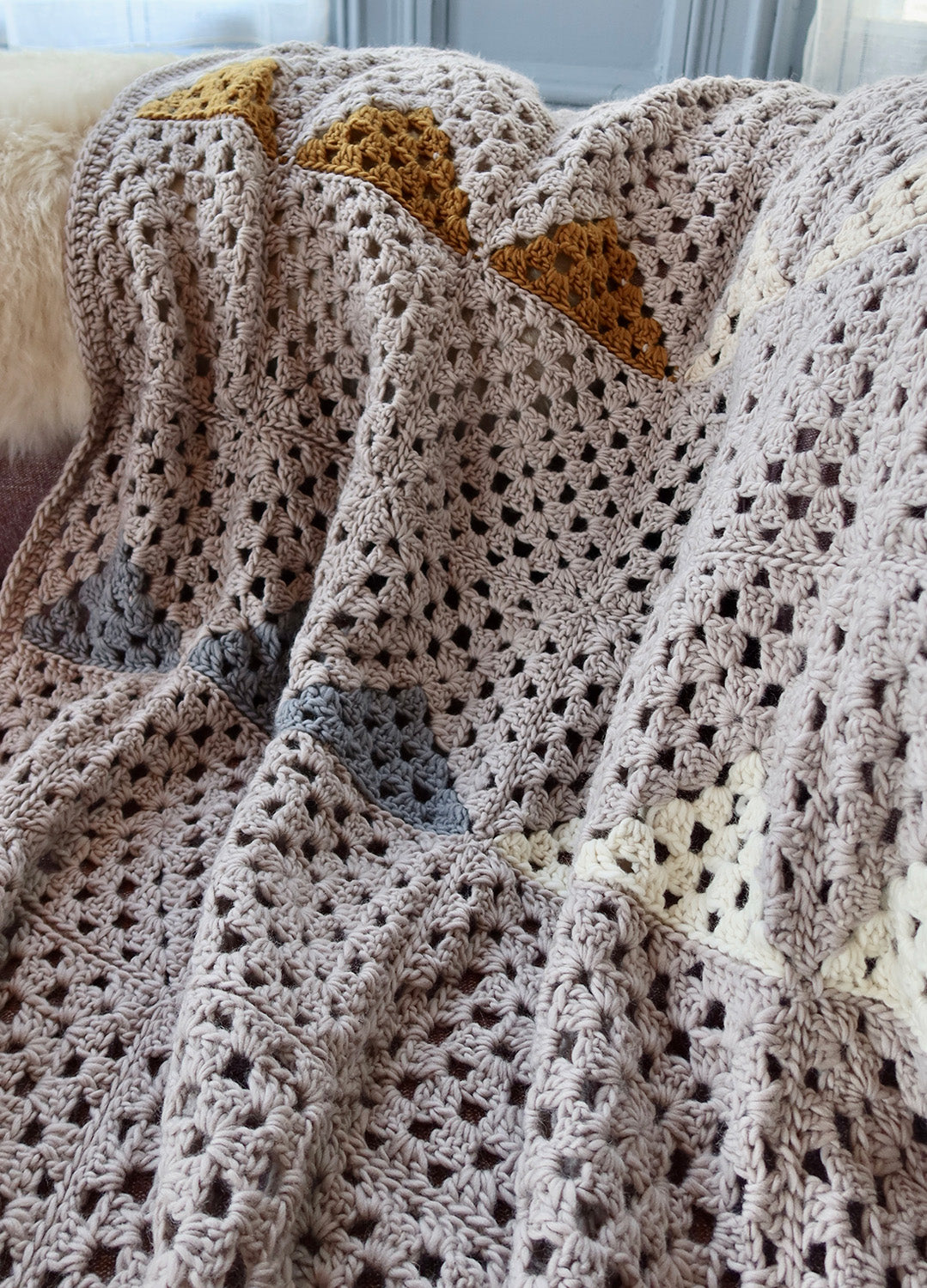 Landen Granny Square Blanket x @twoofwands Kit – weareknitters