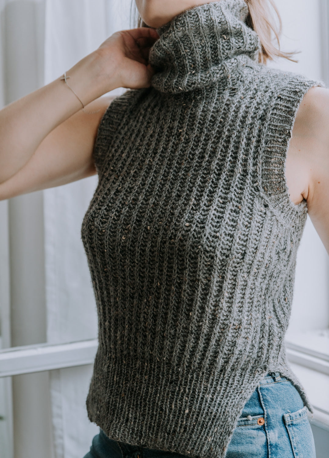 Melody Slipover Vest Free Pattern x @violist.knits – weareknitters